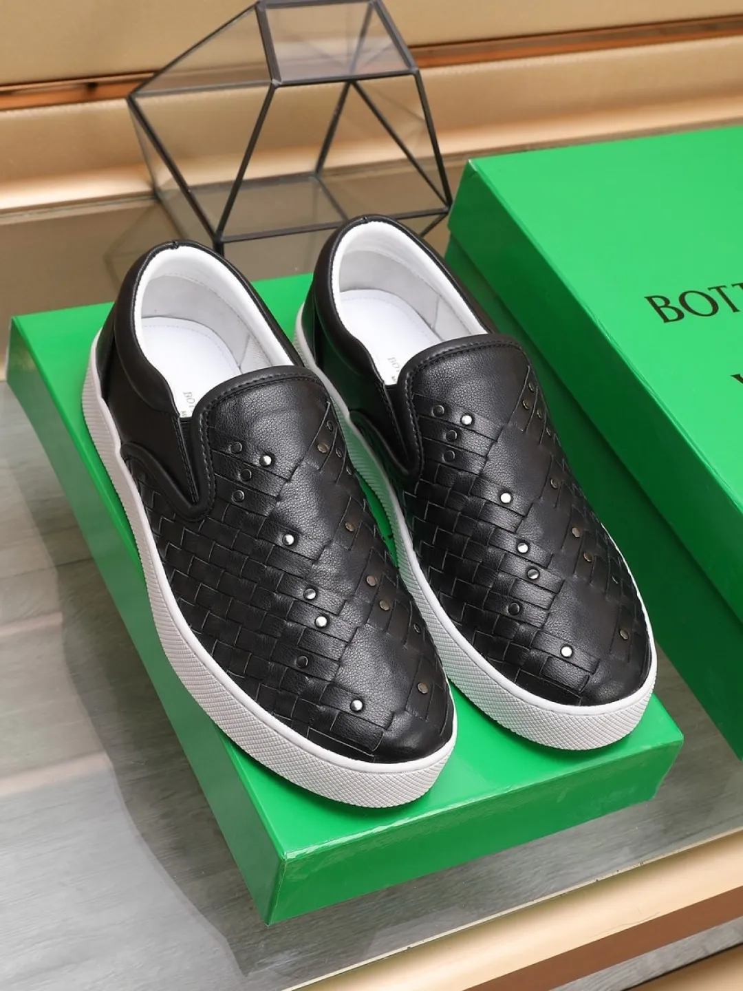 Men's men's shoes 💰Men's shoes 💰540💰🔥[BV] series of top purchasing agents 🔍Imported first-layer cowhide woven surface, cowhide foot pads lining environmentally friendly ♻️Does not fade, 💪Sole: Rubber combination original factory special original outsole ⚠Original and single goods 🔍🔍You can come in and out at will, welcome to compare ⚠Number of sizes: 38-44
